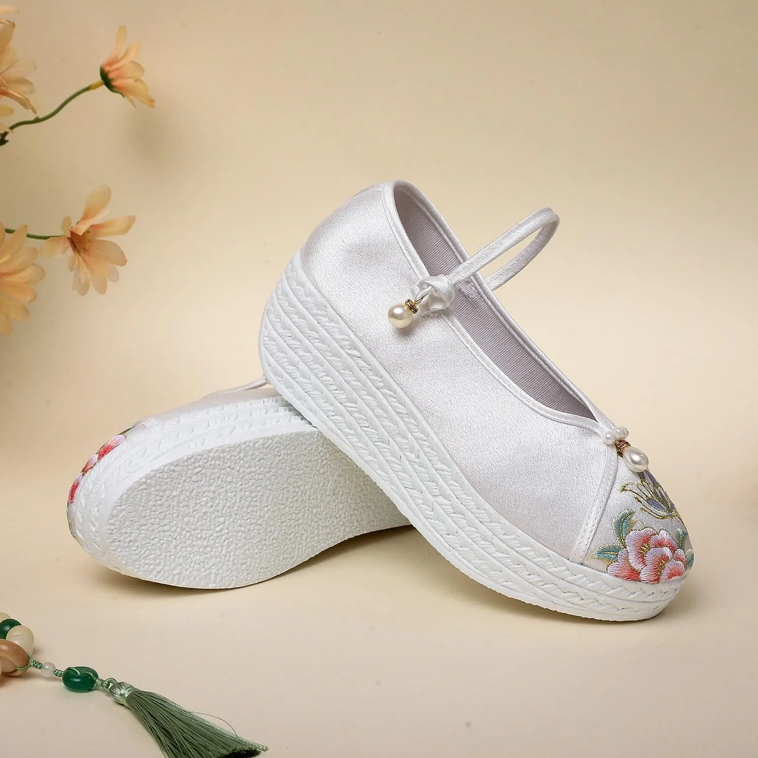 2025 Chinese Style Floral Embroidery Flatform Wedge Shoes For Women Lightweight Comfort Casual Ankle Strap Shoes Elegant Satin Cheongsam Hanfu Shoes