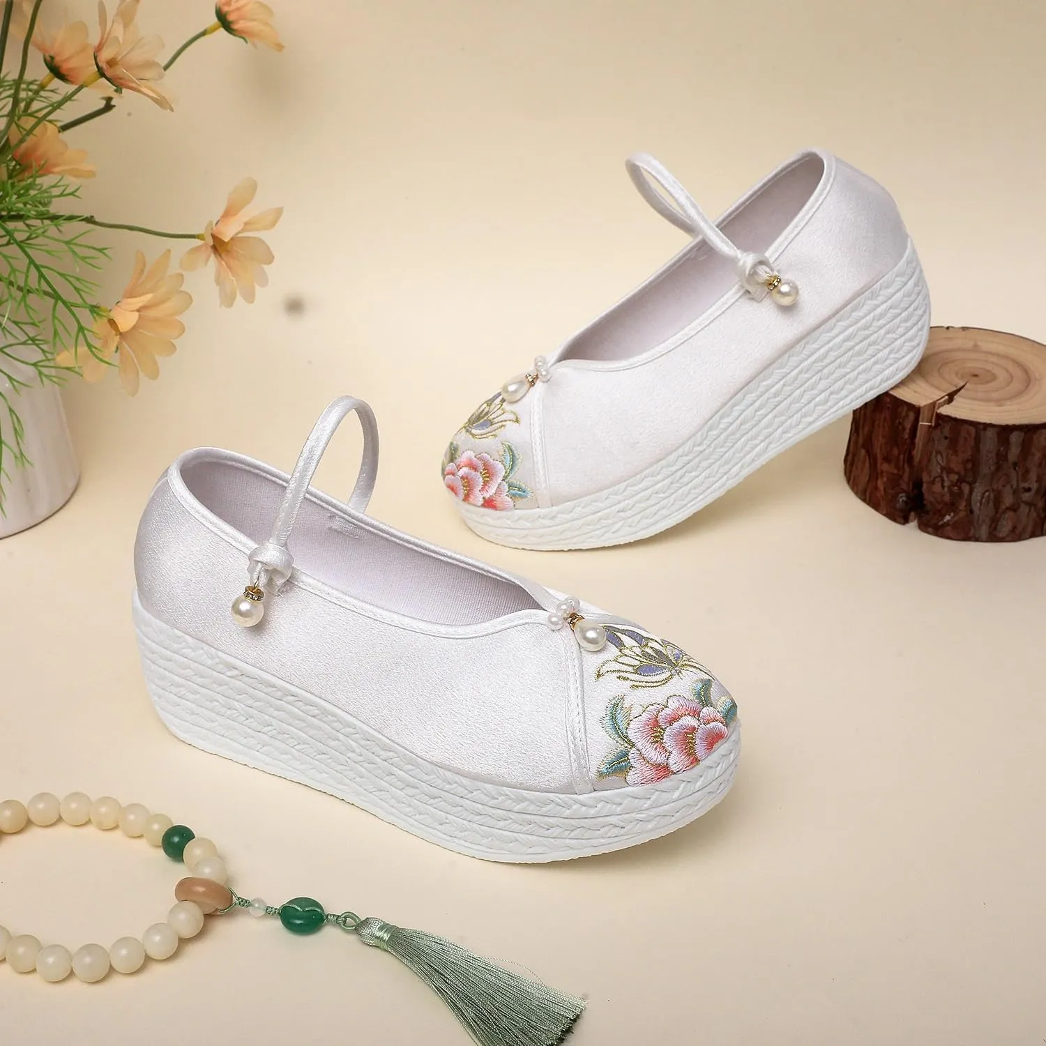 2025 Chinese Style Floral Embroidery Flatform Wedge Shoes For Women Lightweight Comfort Casual Ankle Strap Shoes Elegant Satin Cheongsam Hanfu Shoes