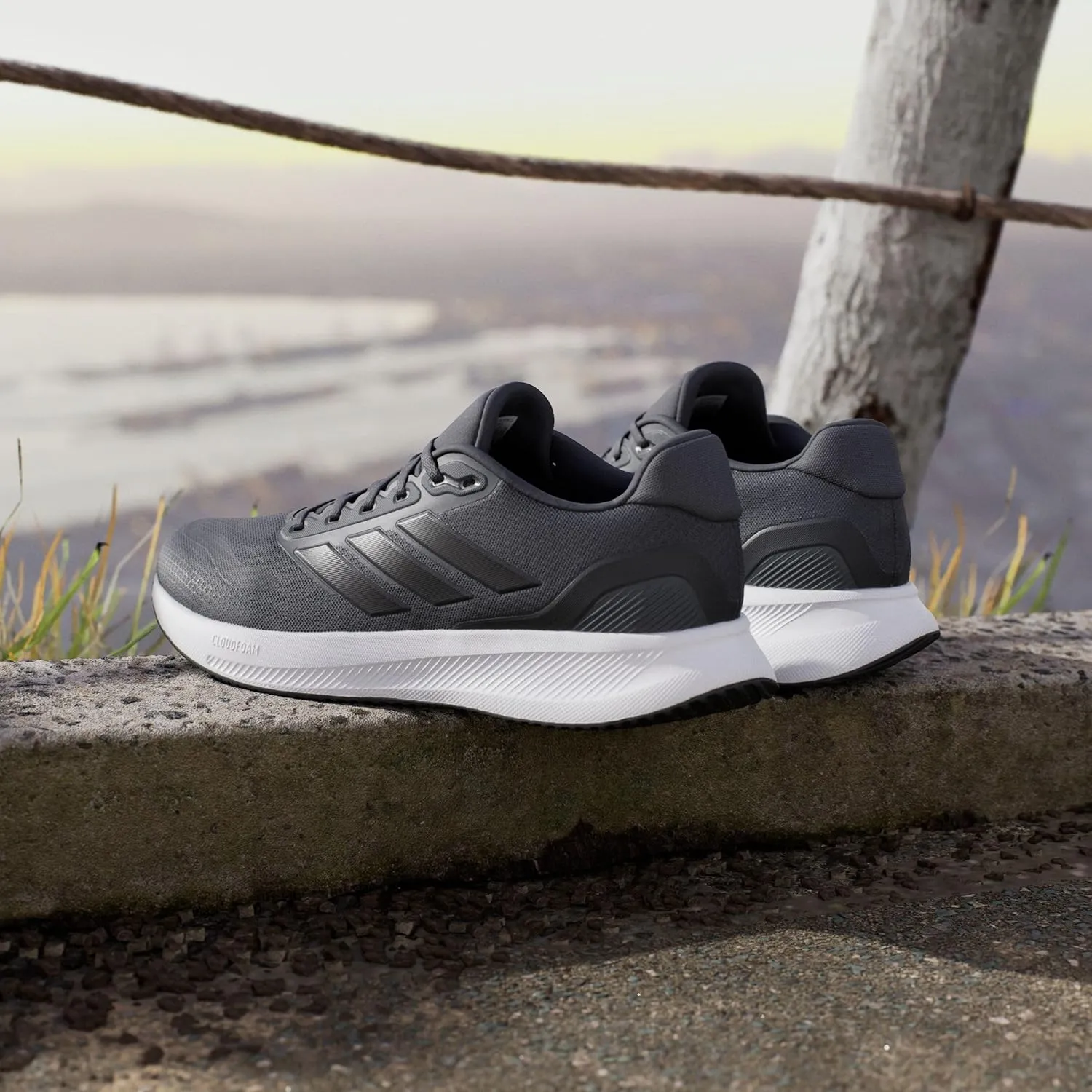 adidas Men's Falcon