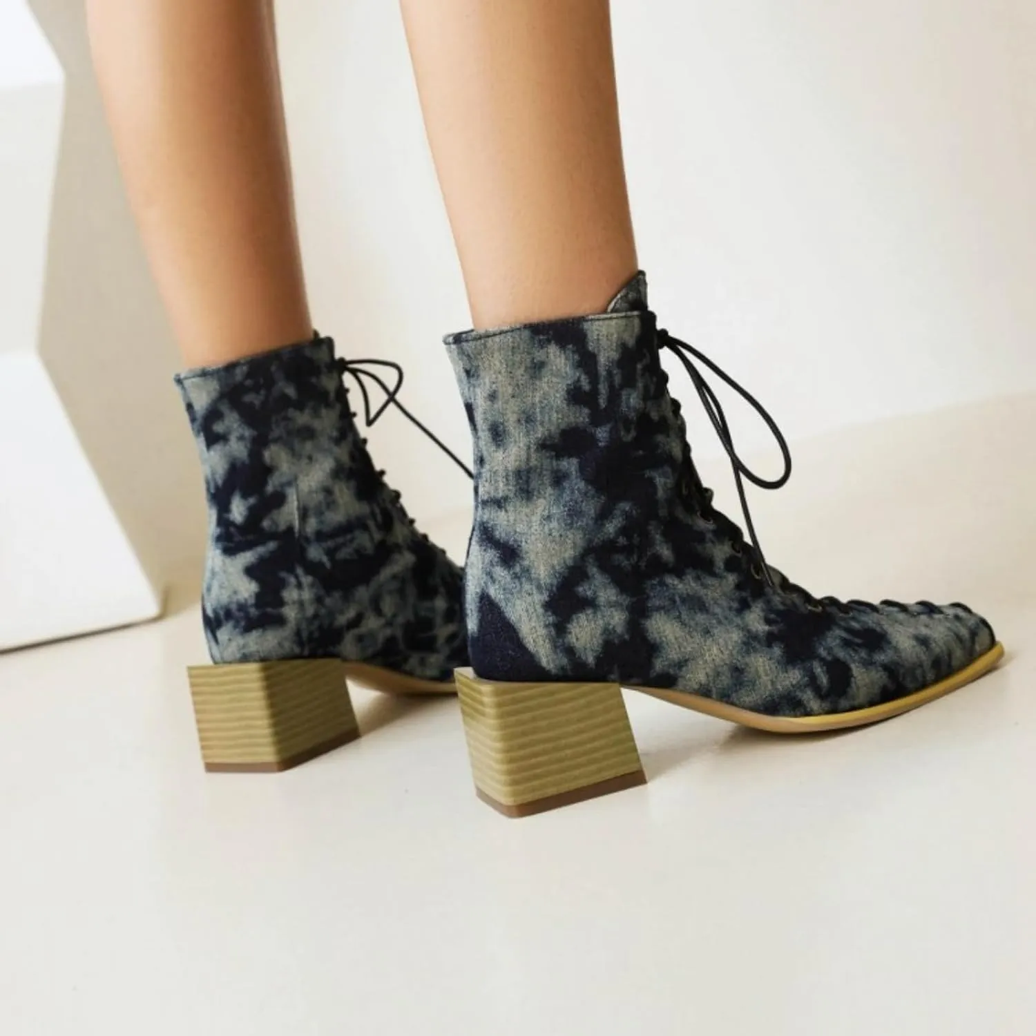 Aflngle Women's Fashion Ankle Boots Square Closed Toe Snakeskin Print Front Lace Up Low Chunky Heel Block Combat Booties