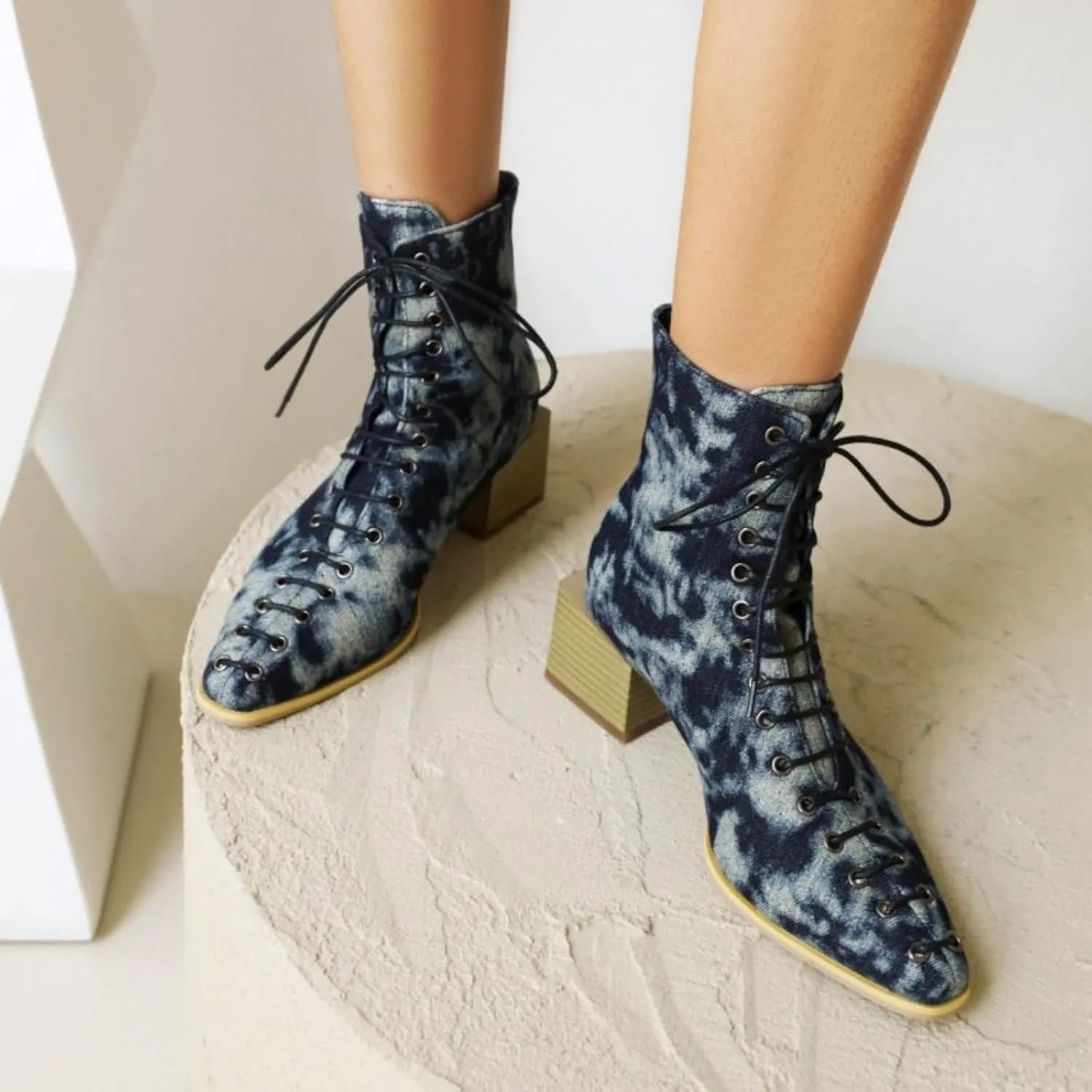 Aflngle Women's Fashion Ankle Boots Square Closed Toe Snakeskin Print Front Lace Up Low Chunky Heel Block Combat Booties