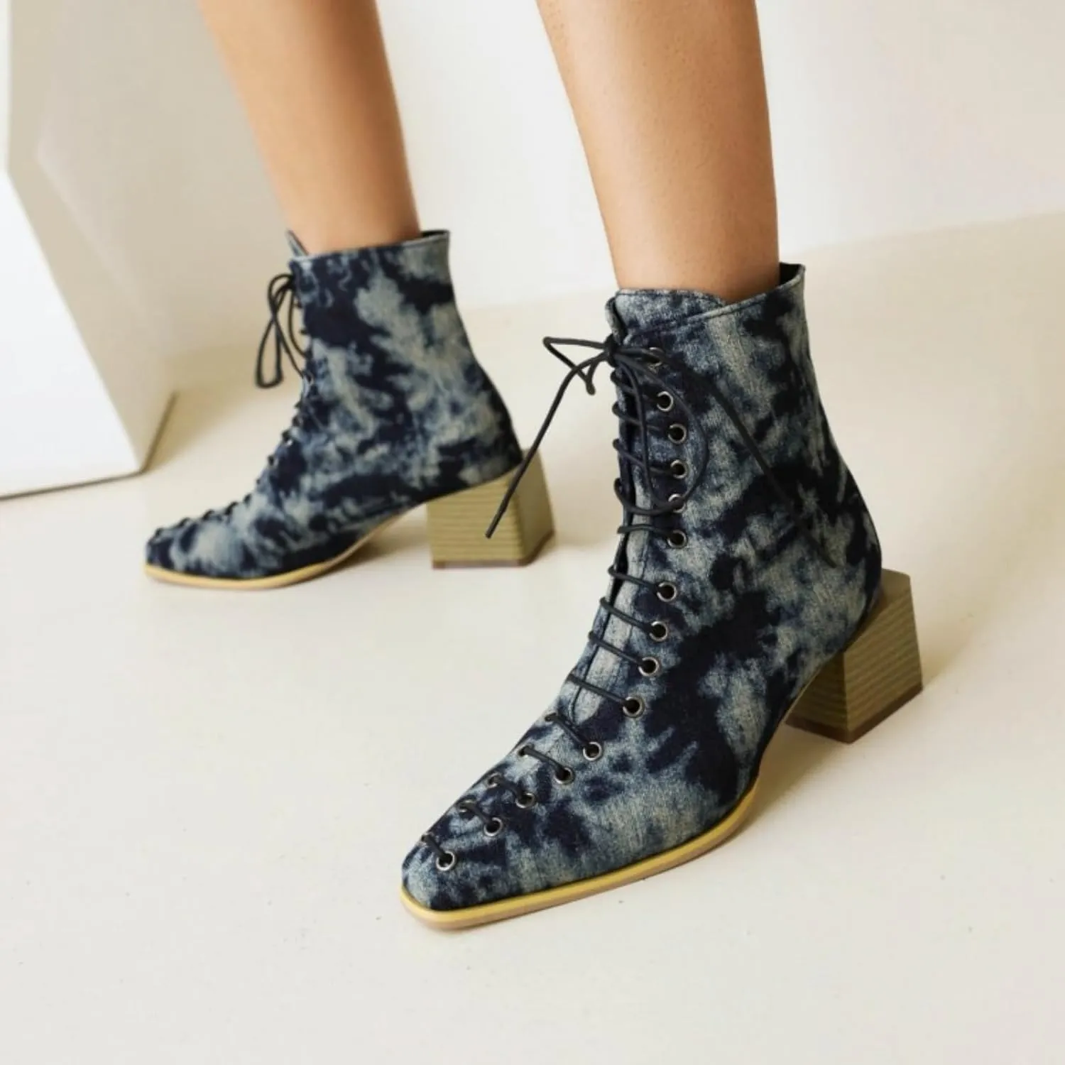 Aflngle Women's Fashion Ankle Boots Square Closed Toe Snakeskin Print Front Lace Up Low Chunky Heel Block Combat Booties