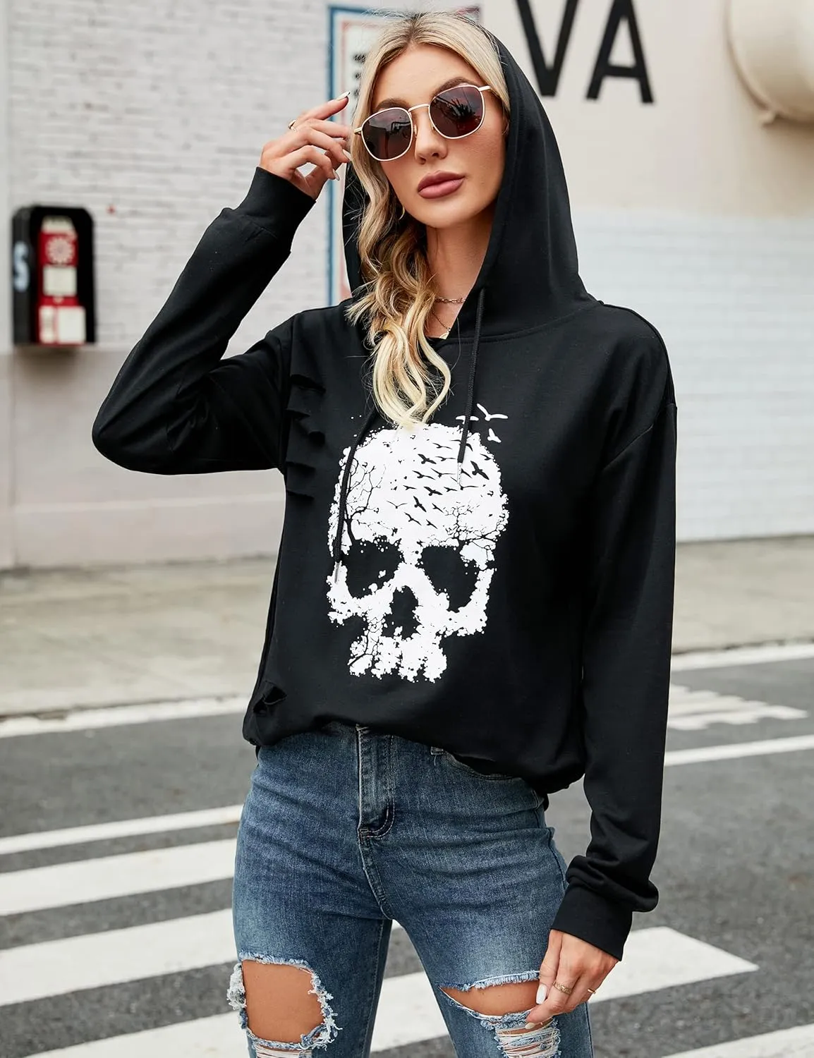 Blooming Jelly Women's Halloween Sweatshirts Skull Graphic T Shirts Long Sleeve Pullover Tops Gothic Fall Clothes 2024