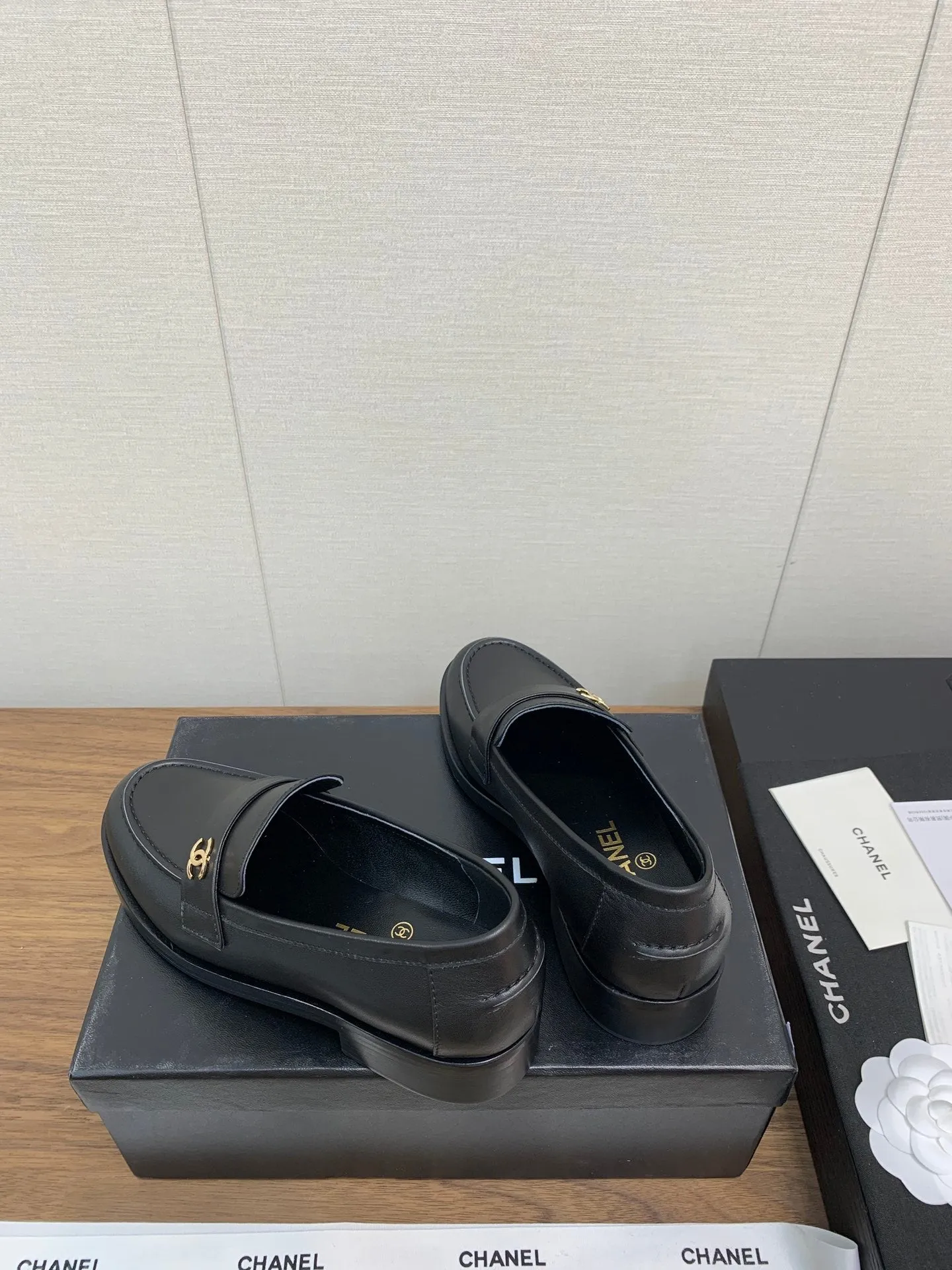 CC Moccasins 25mm Black Plain Lambskin