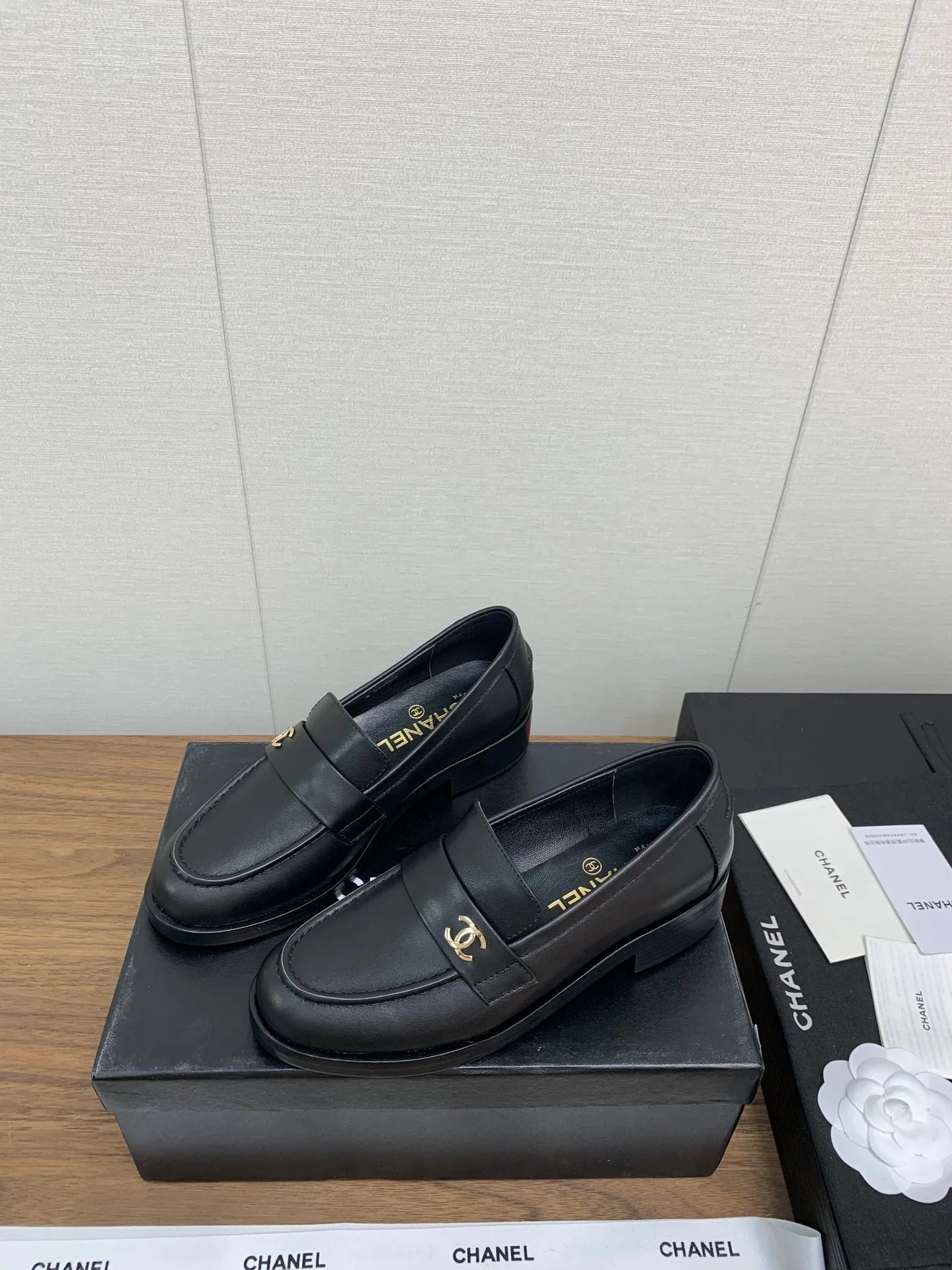 CC Moccasins 25mm Black Plain Lambskin