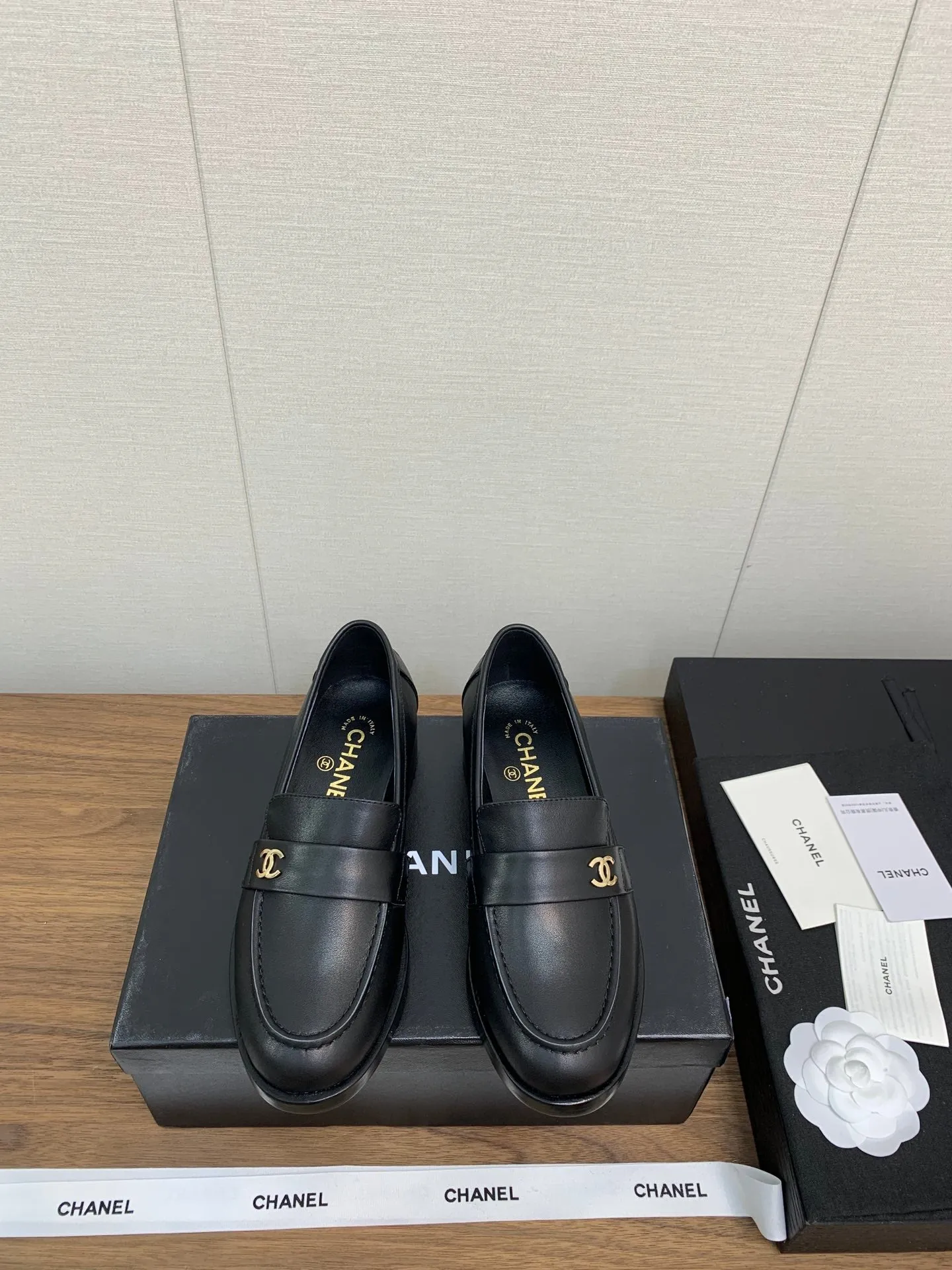 CC Moccasins 25mm Black Plain Lambskin