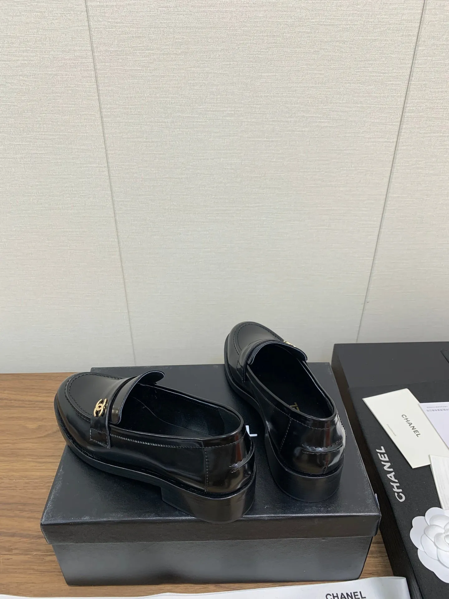 CC Moccasins 25mm Glossy Black Lambskin