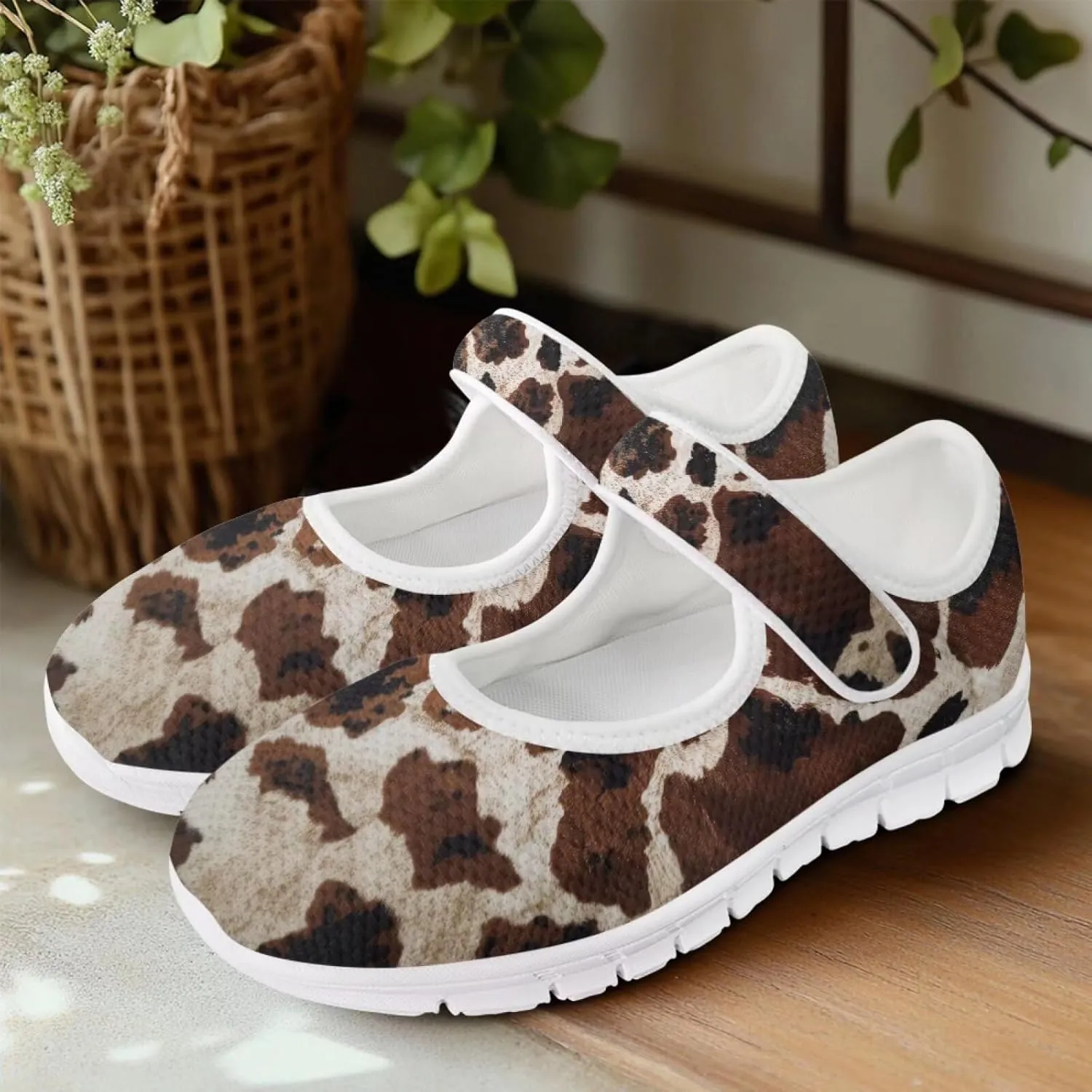 Coloranimal Mary Jane Shoes Women Casual Flats Walking Shoes Mary Jane Flats Women Lightweight Slip On Shoes Buckle Strap Round Toe Shoes
