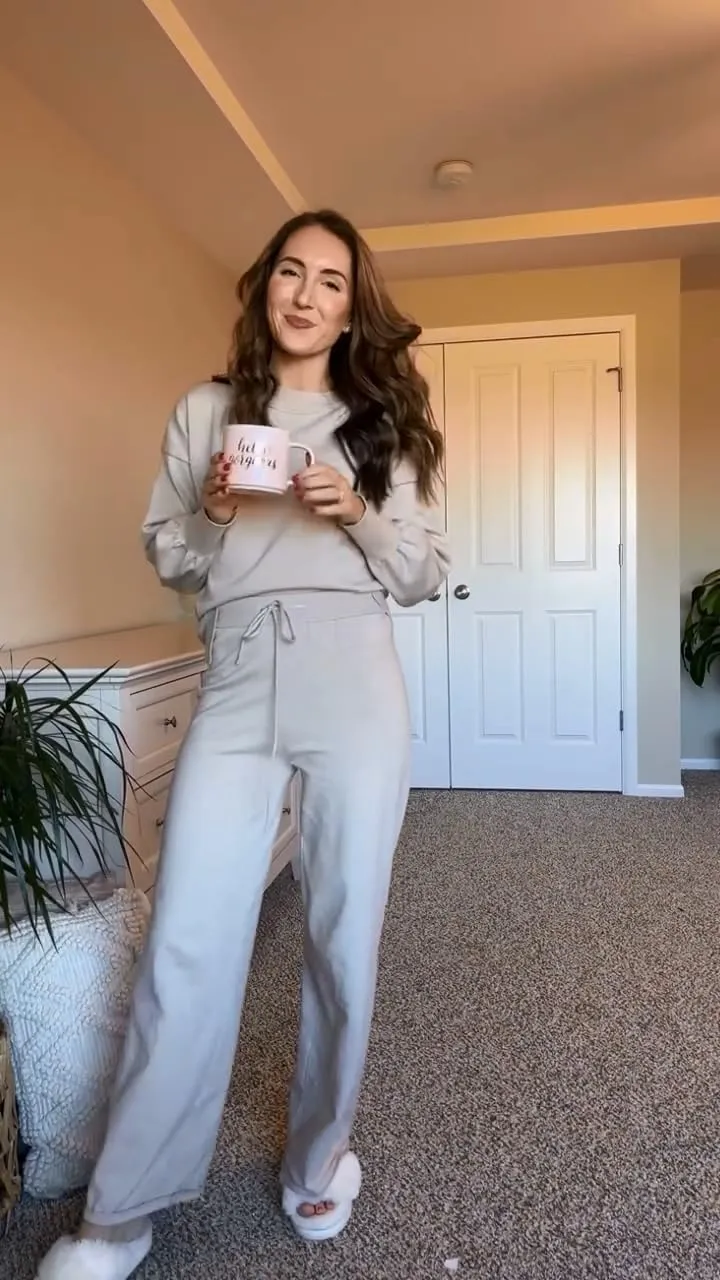 ETCYY NEW Womens Elegant Lounge Sets Knitted Sweatsuit Sets 2 Piece Outfits with Sweater Tops and Wide Leg Sweatpants