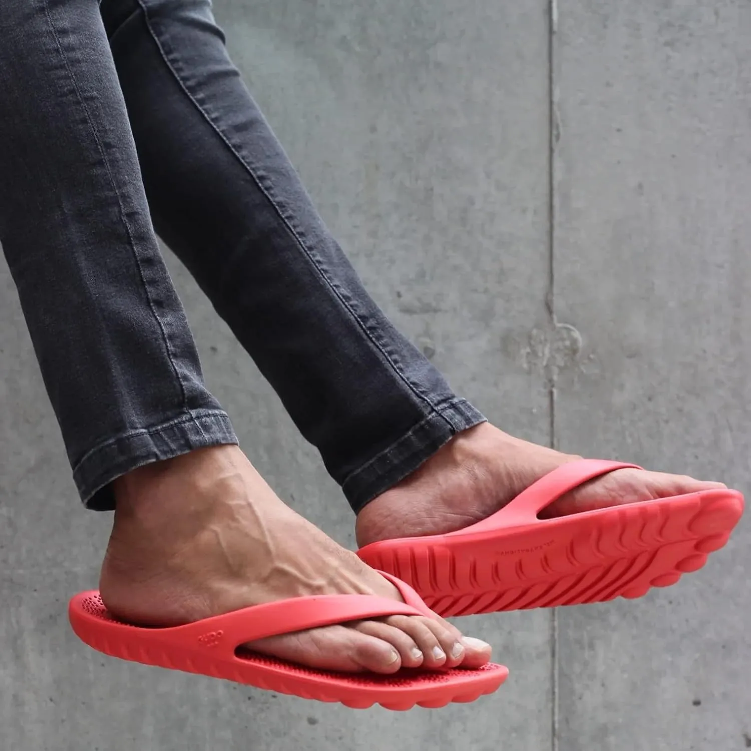 GUDO WORLD Unisex Flip Flop Sandals with Pressure Point Reflexology Stimulation and EVA Foam Supportive Soles For Men and Women