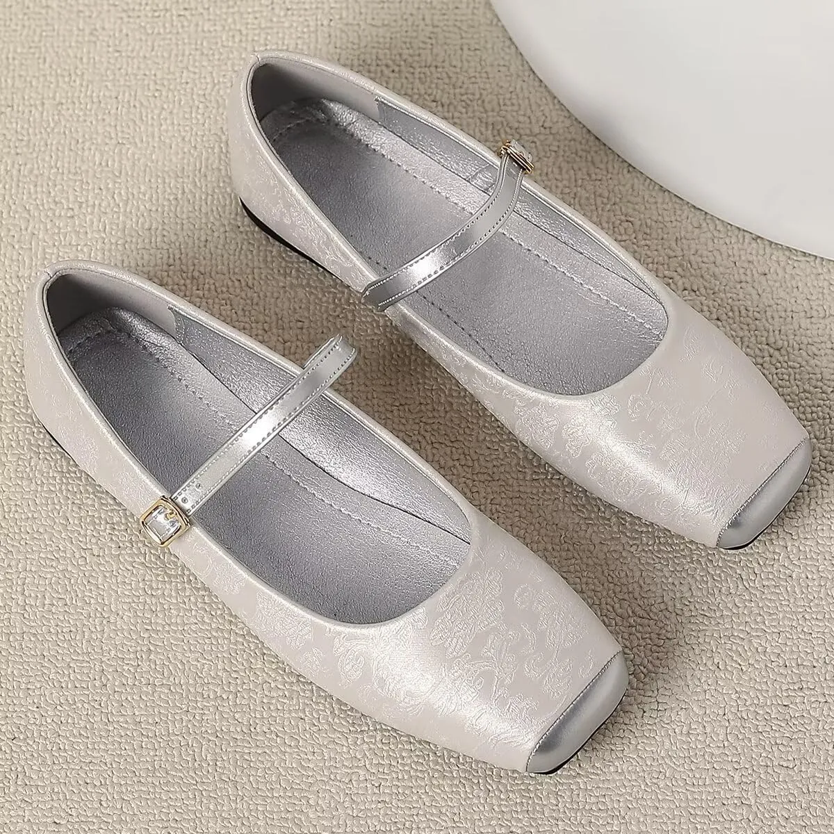 LUXINYU Mary Jane Shoes for Women Square Toe Ankle Straps Ballet Flat Shoes Floral Embroidered Chinese Shoes