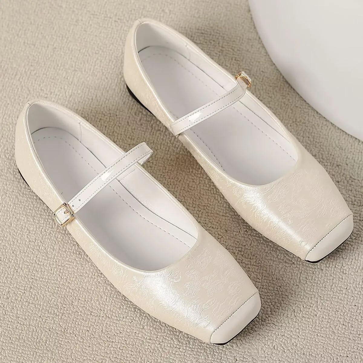 LUXINYU Mary Jane Shoes for Women Square Toe Ankle Straps Ballet Flat Shoes Floral Embroidered Chinese Shoes