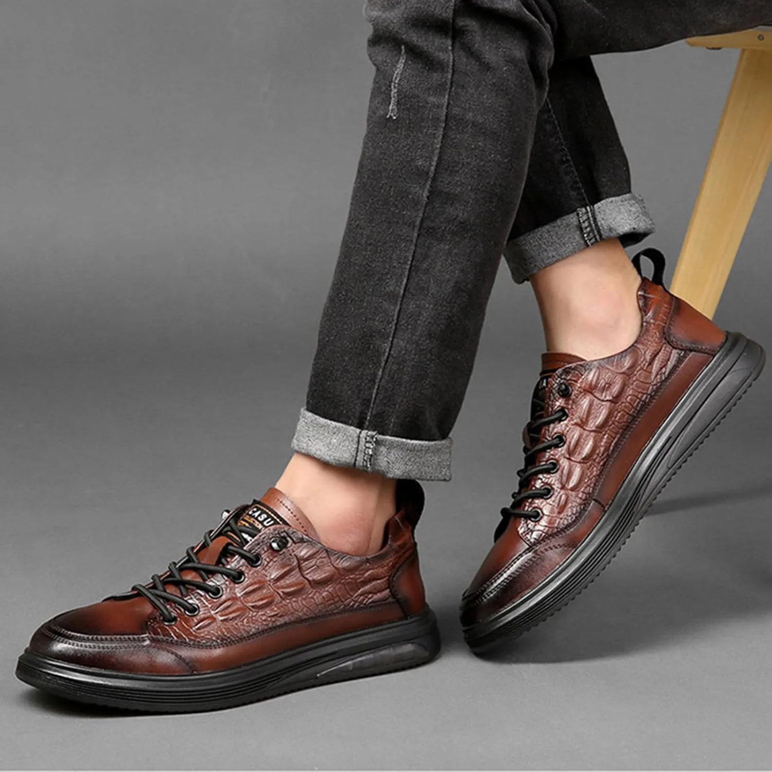 Men's Genuine Leather Lace-Up Oxford Sneakers Comfortable Round Toe Soft Sole Slip On Driving Flats Breathable Non-Slip Casual Walking Shoes