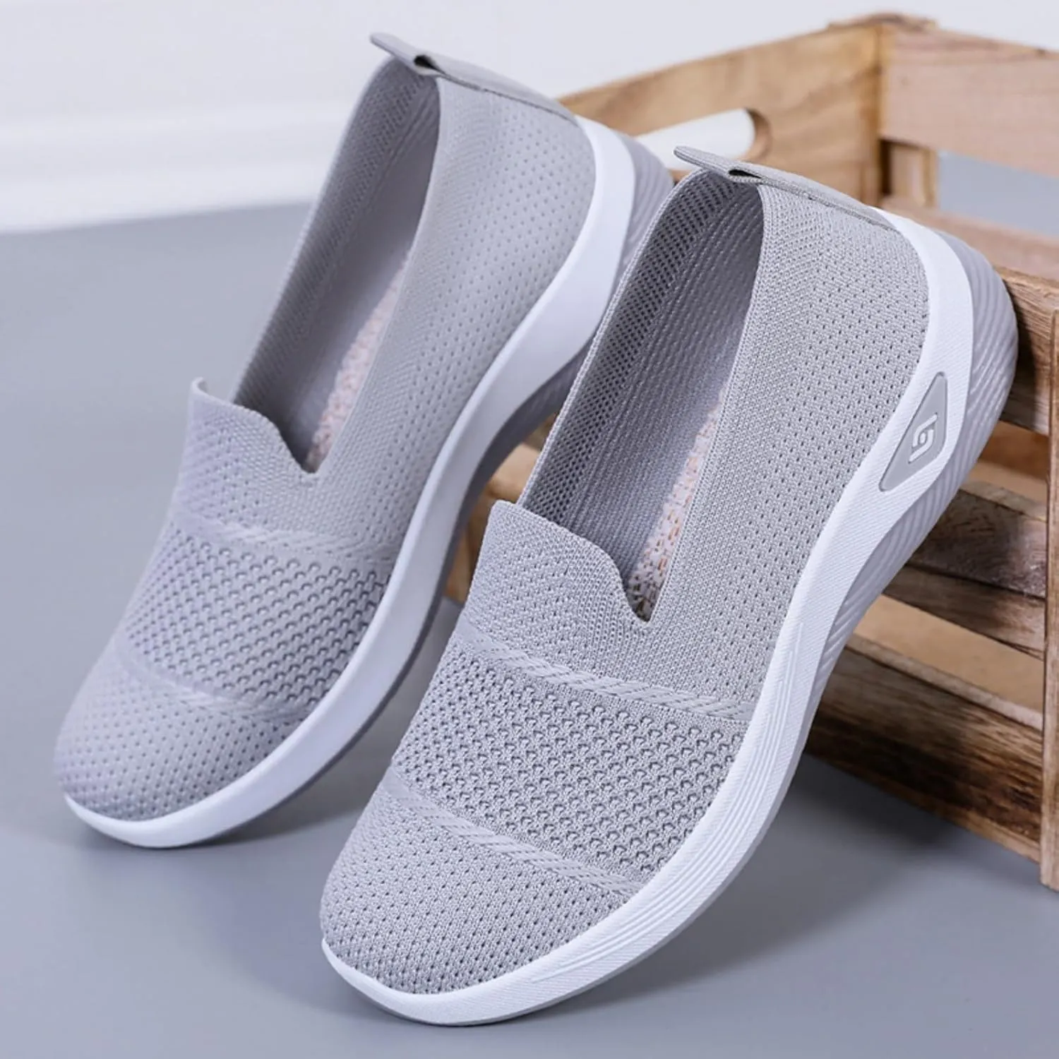 Orthopedic Breathable Slip on Shoes for Women Lightweight Arch Support Sneakers Diabetic Memory Foam Shoes Comfortable Mesh Sandals