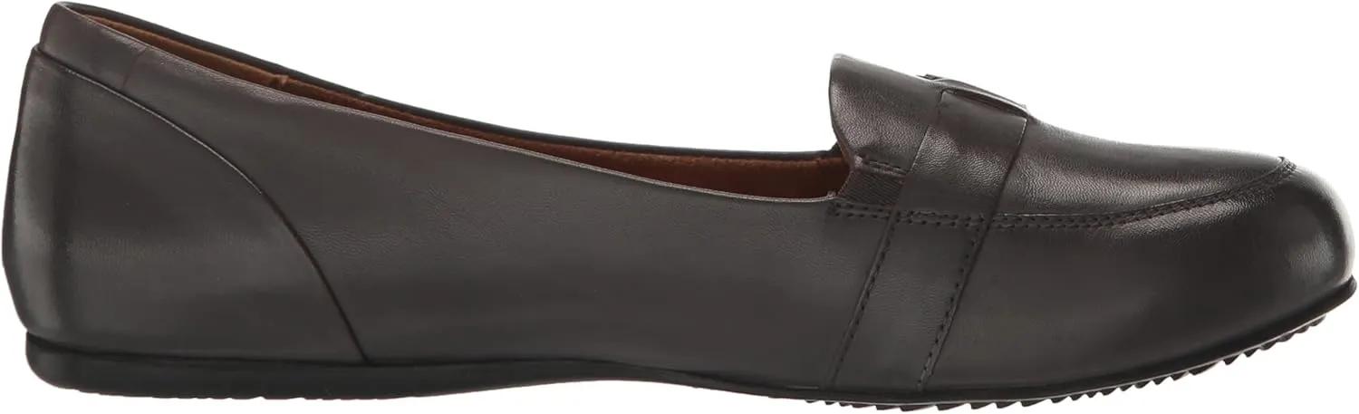 SoftWalk Women's Serra Loafer Flat