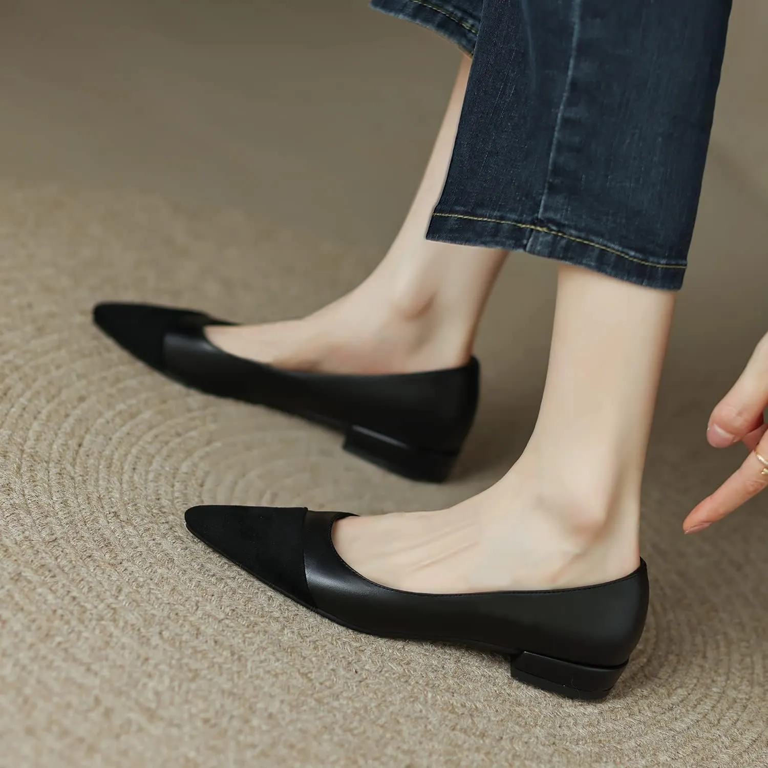 Women Comfy Cap Toe Flats Slip on Pointed toe Flat Shoes Two Tone Flat Heel Dress Shoes Casual Pointy Toe Ballet Flats Colorblock Classic Office Elegant Driver Flats 4-11 M US