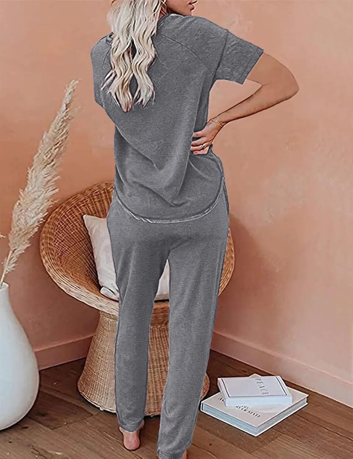 Women's 2 Piece Outfits Lounge Sets Long Sleeve Tops and Jogger Sweatpants Track Sweats Suits Loungewear Pajama Sets