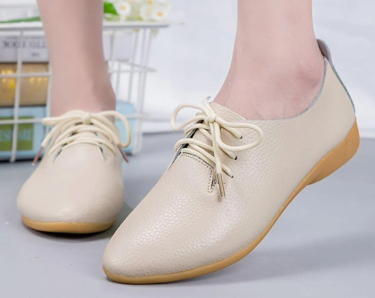 WUIWUIYU Womens Girls Lace Up Pointed Toe Oxfords Shoes Casual Dress Walking Driving Flats